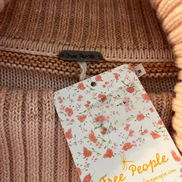 FREE PEOPLE CloseToMe Pullover In Pink - Picture 5 of 9